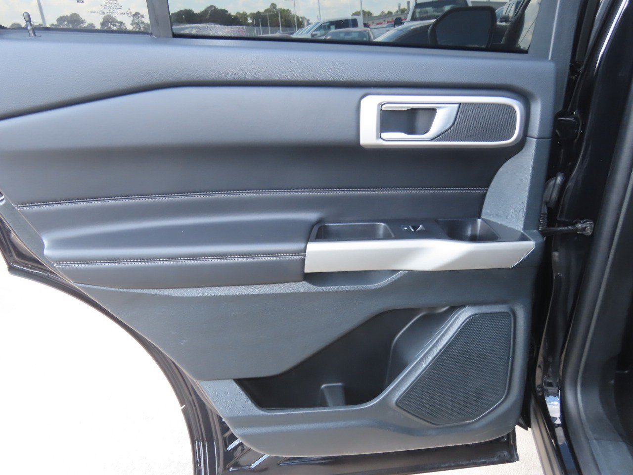 Certified 2023 Ford Explorer XLT RWD image 20