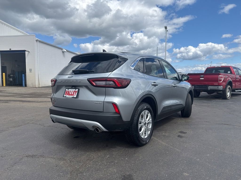 Certified 2023 Ford Escape Active AWD/4WD image 11