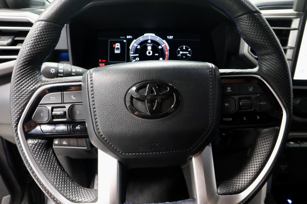 Used 2024 Toyota Tundra Platinum AWD/4WD image 32