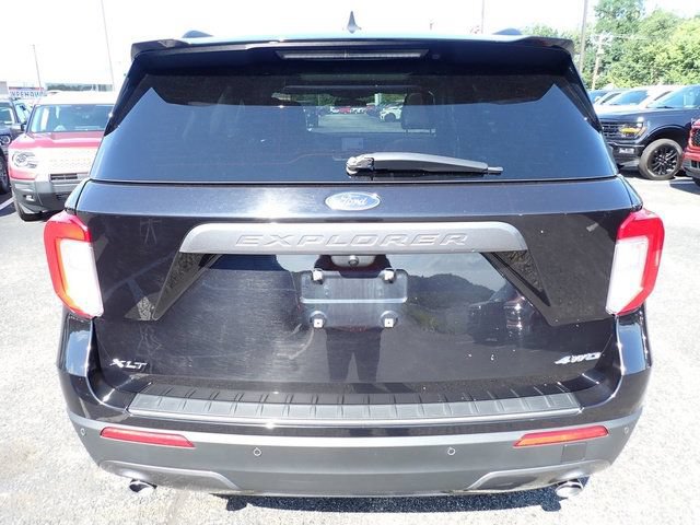 Certified 2024 Ford Explorer XLT w/ Equipment Group 202A AWD/4WD image 5