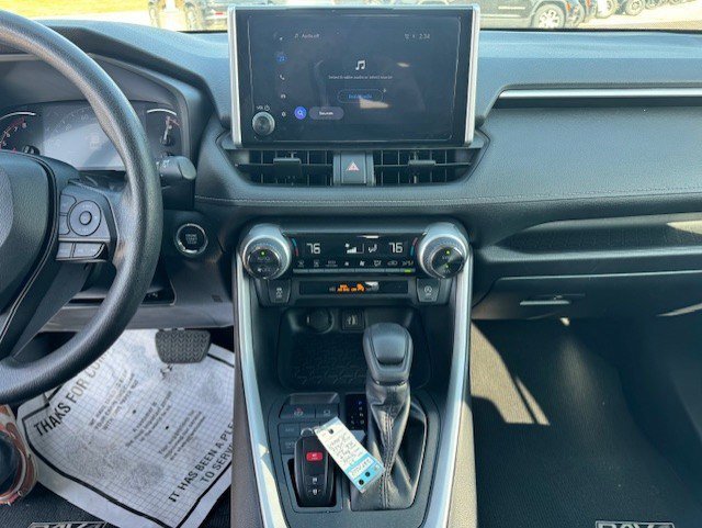 Used 2023 Toyota RAV4 XLE image 18
