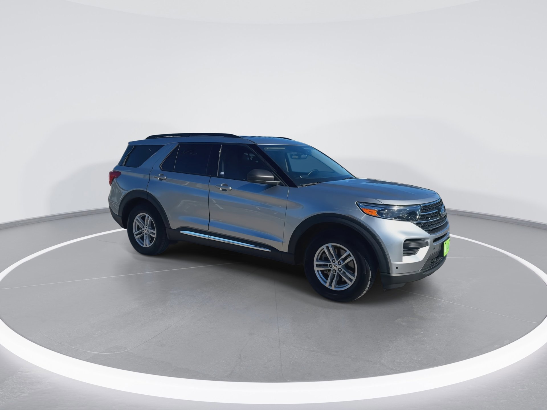 Certified 2023 Ford Explorer XLT image 2