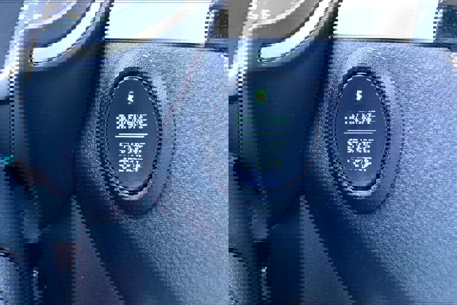 Certified 2022 Ford Escape SE w/ SE Sport Appearance Package FWD image 32