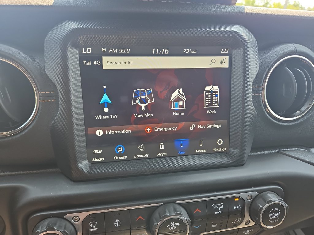Used 2020 Jeep Wrangler Unlimited Sahara AWD/4WD image 12