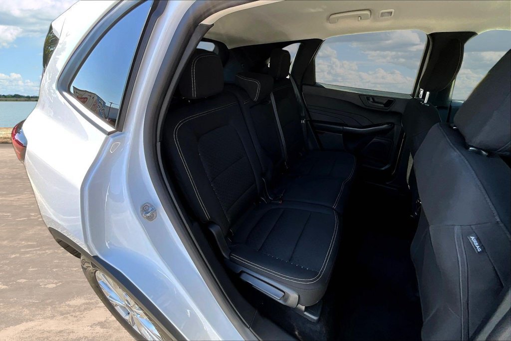 Certified 2025 Ford Escape Active AWD/4WD image 27