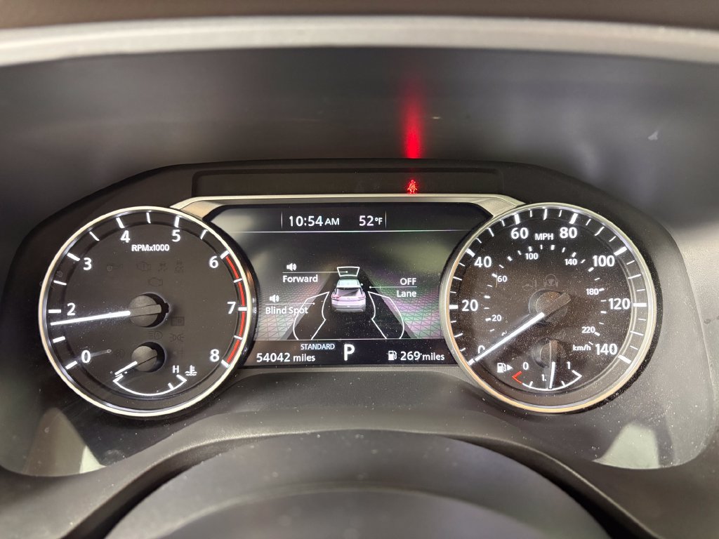 Used 2023 Nissan Rogue SV w/ SV Premium B Package FWD image 16