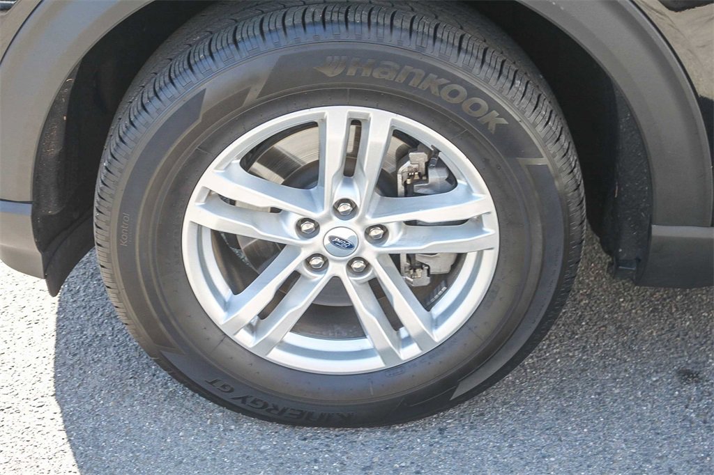 Certified 2023 Ford Explorer XLT w/ Equipment Group 202A image 15