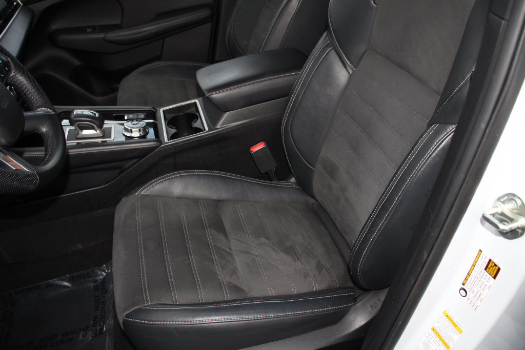 Used 2023 Mitsubishi Outlander Ralliart AWD/4WD image 23