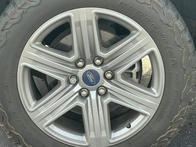 Certified 2019 Ford F150 XLT w/ Equipment Group 302A Luxury AWD/4WD image 11