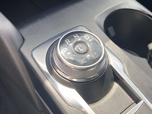 Certified 2025 Ford Escape SE FWD image 28