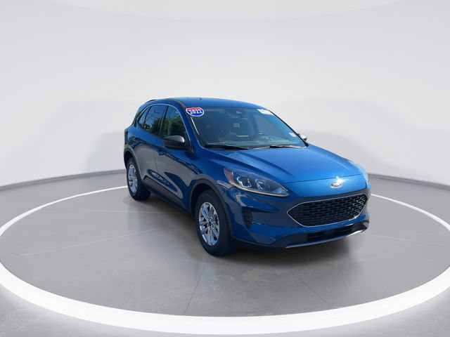 Certified 2022 Ford Escape SE w/ Cold Weather Package AWD/4WD video 1