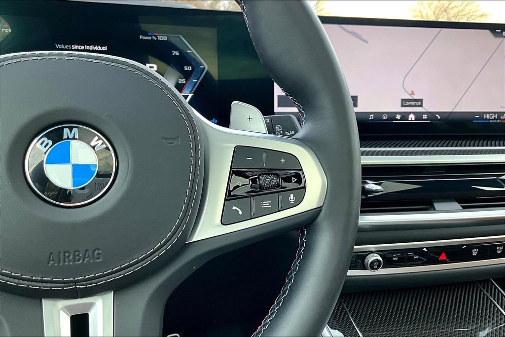 Used 2025 BMW X7 M60i w/ Climate Comfort Package AWD/4WD image 18