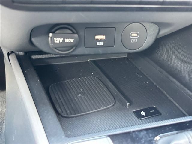 Used 2025 Hyundai Elantra Sport FWD image 26