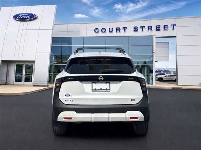 Used 2026 Nissan Kicks SR FWD image 6