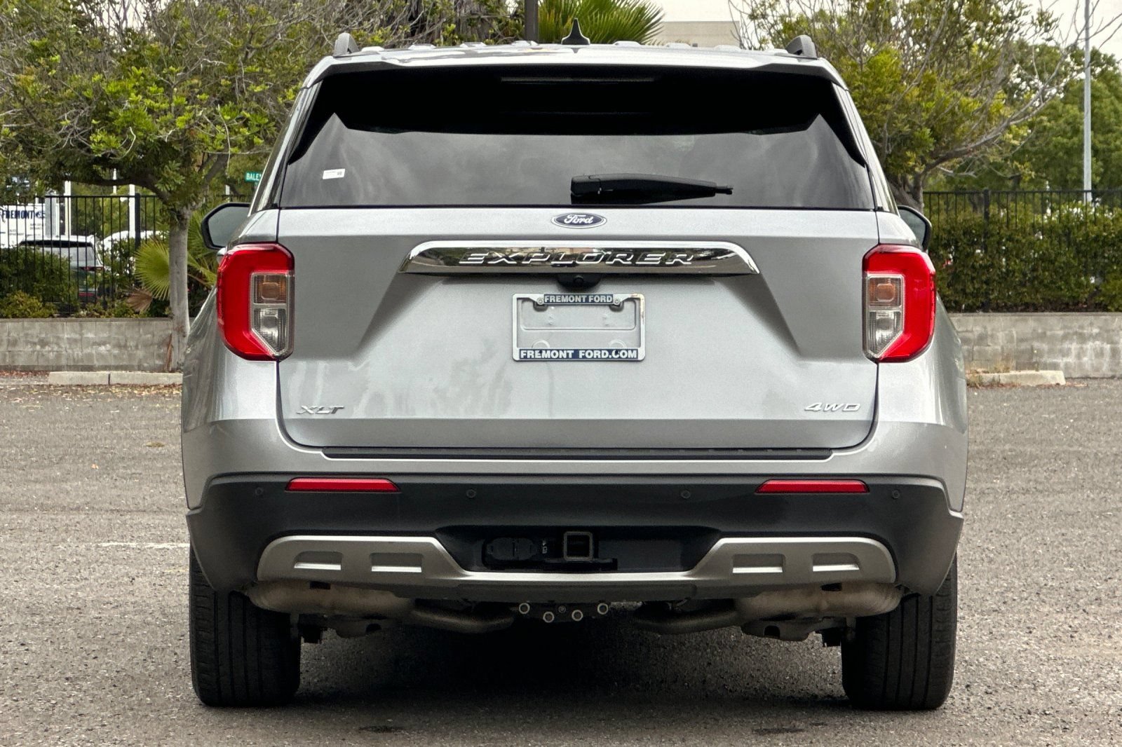 Certified 2024 Ford Explorer XLT w/ Equipment Group 202A AWD/4WD image 4