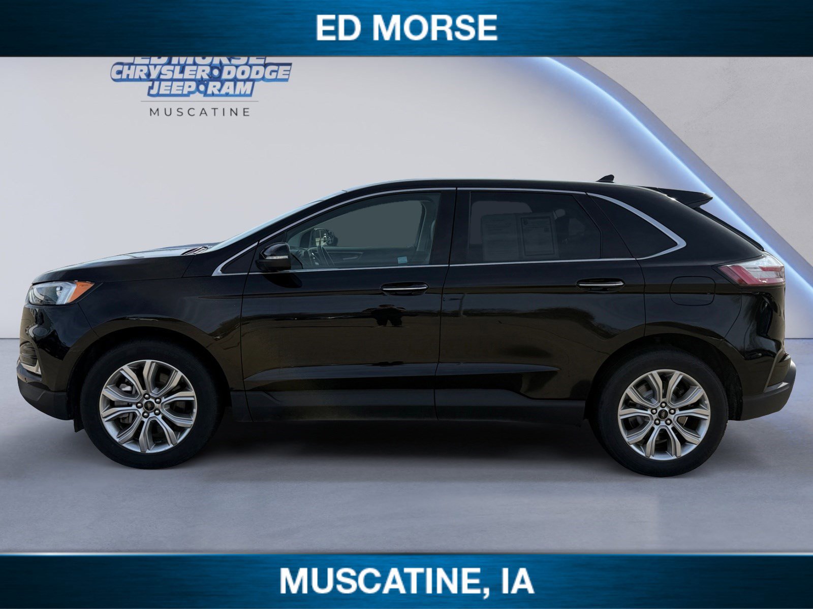 Certified 2024 Ford Edge Titanium AWD/4WD image 2