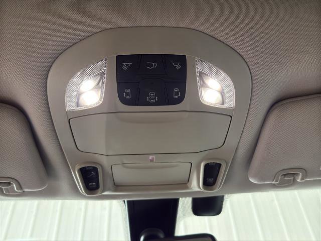 Used 2019 Chrysler Pacifica Limited image 26