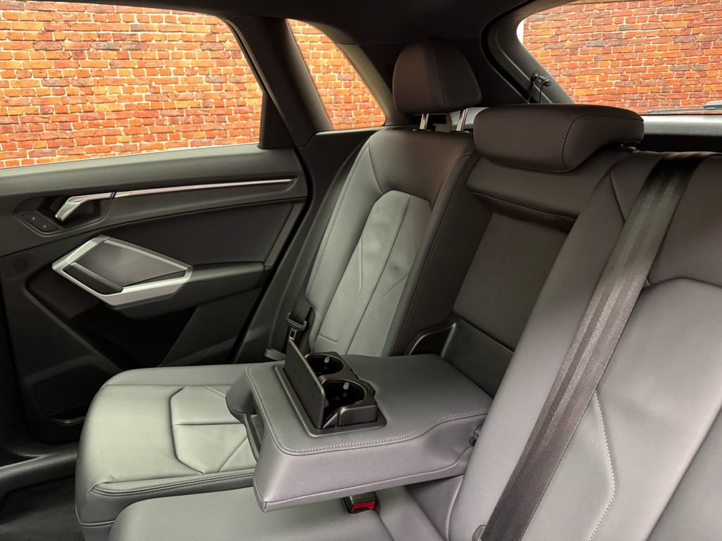 Used 2025 Audi Q3 2.0T Premium AWD/4WD image 11