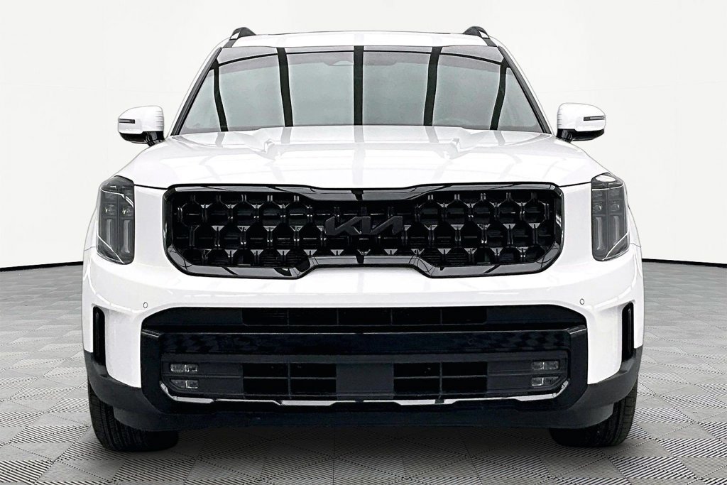 Used 2025 Kia Telluride SX X-Line AWD/4WD image 3