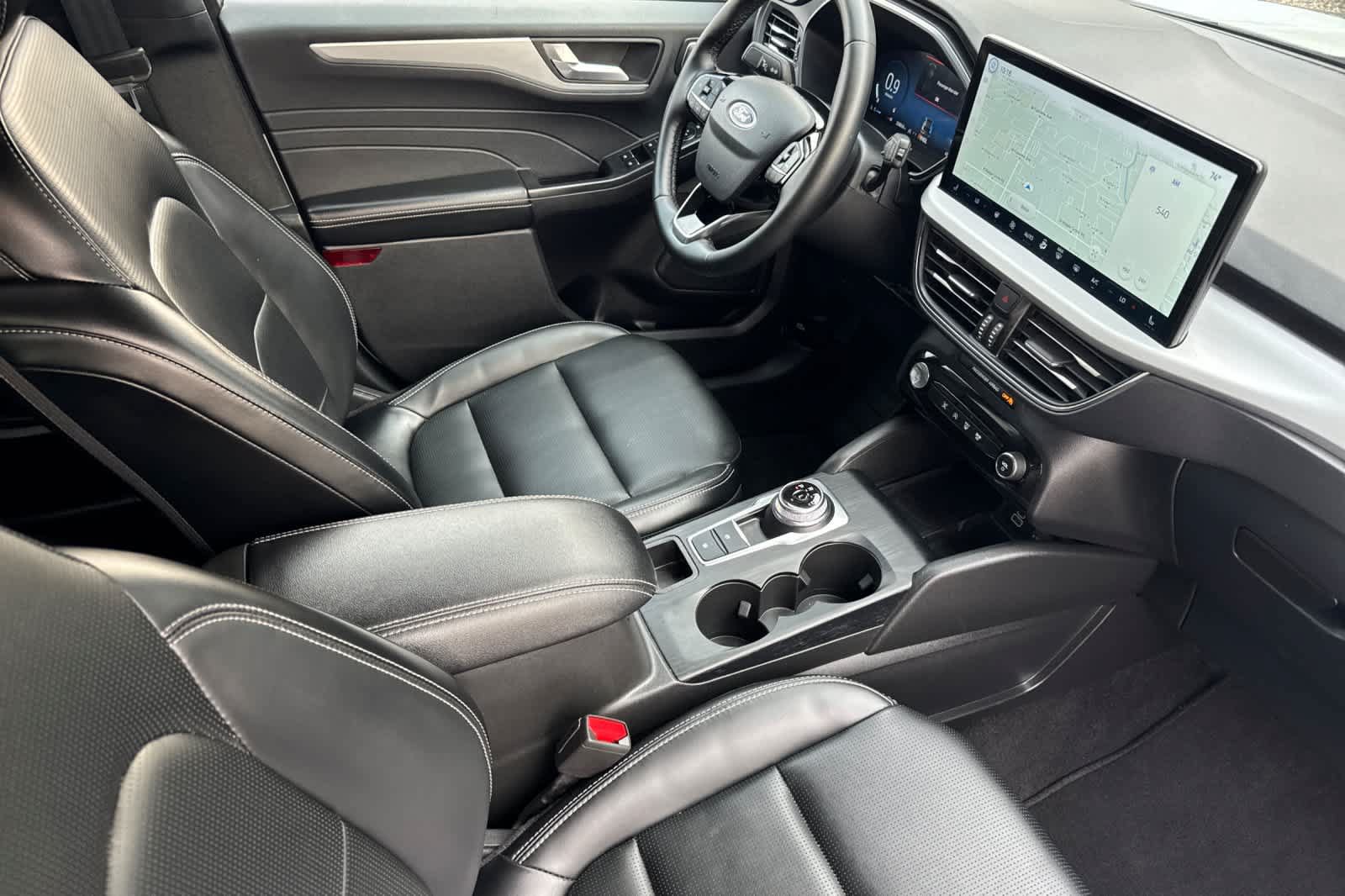 Certified 2025 Ford Escape Platinum AWD/4WD image 16