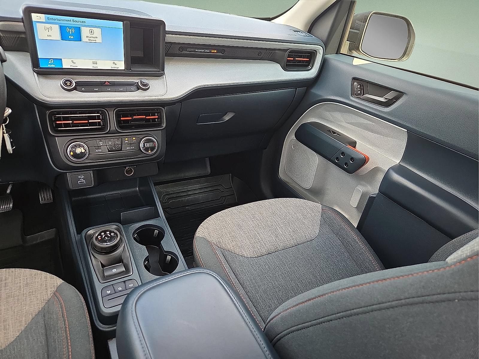 Certified 2022 Ford Maverick XLT FWD image 12