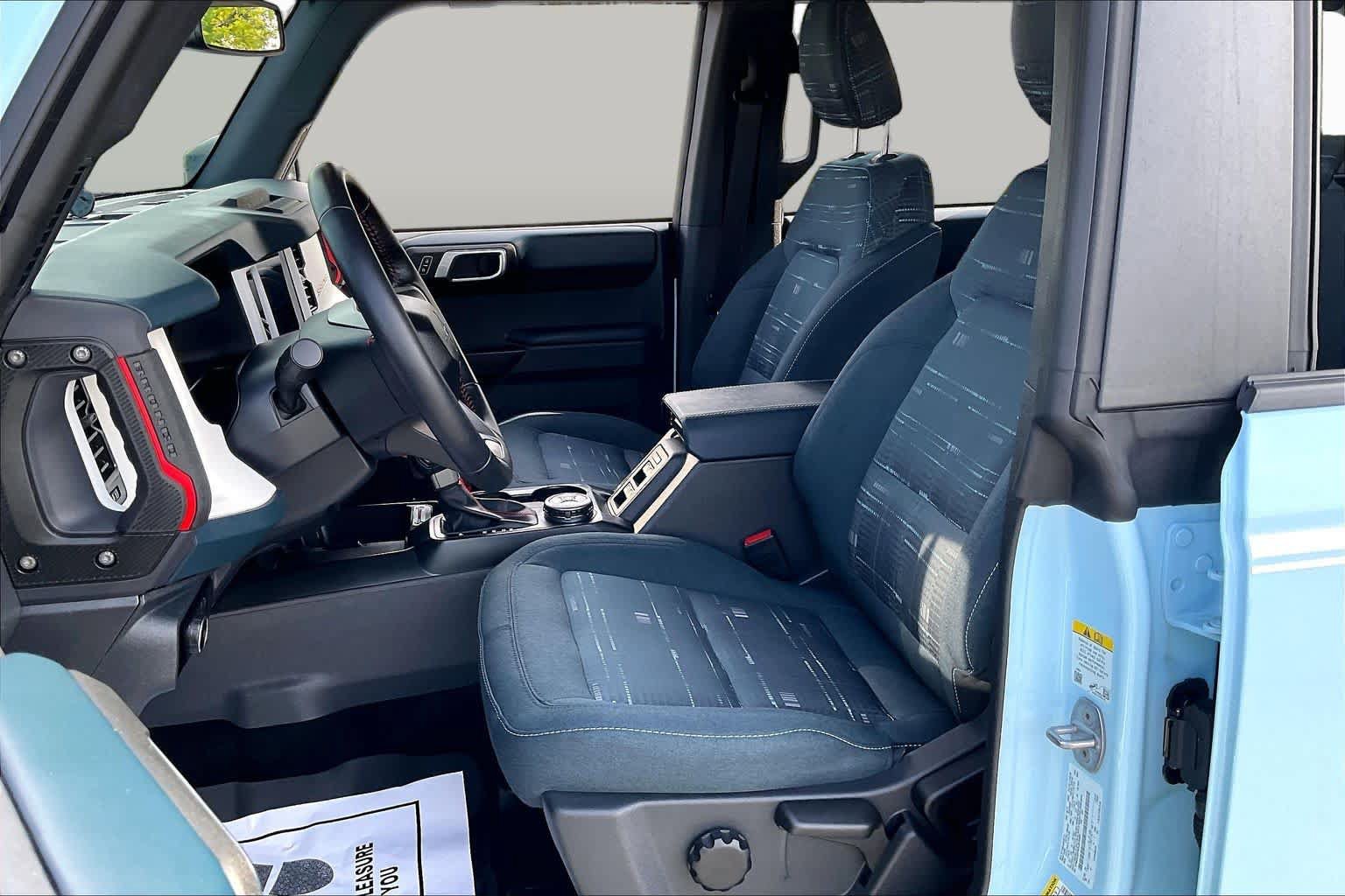 Certified 2025 Ford Bronco Heritage Edition AWD/4WD image 8