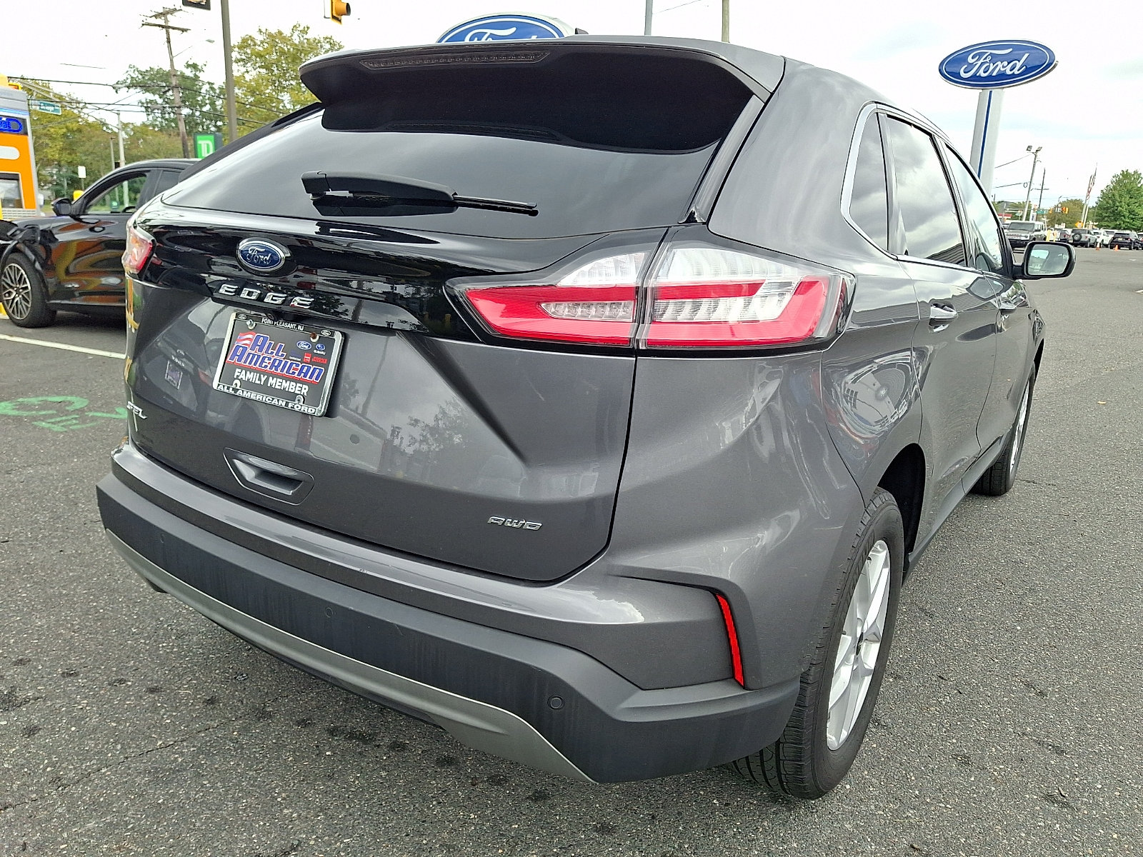Certified 2024 Ford Edge SEL w/ Convenience Package AWD/4WD image 10