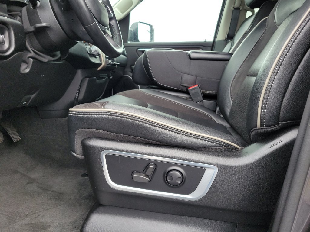 Used 2022 RAM 1500 Laramie AWD/4WD image 19