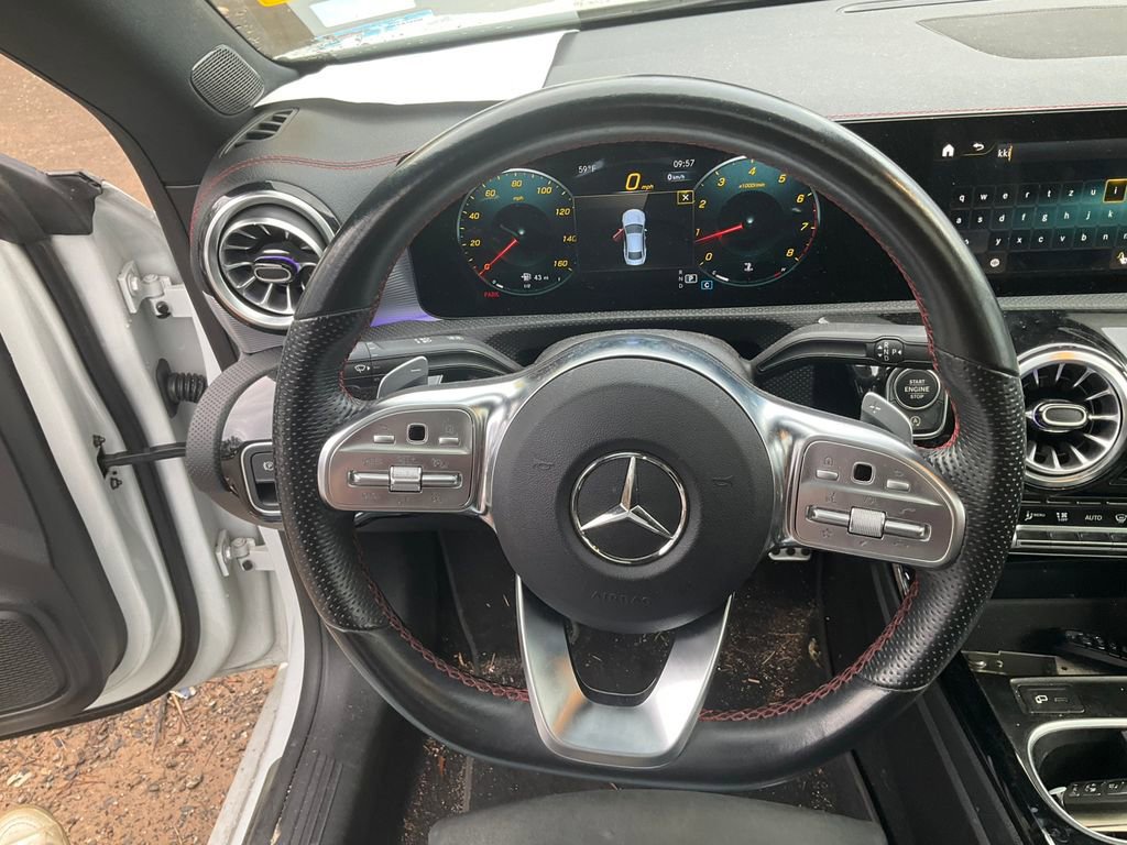 Used 2022 Mercedes-Benz CLA 250 image 21