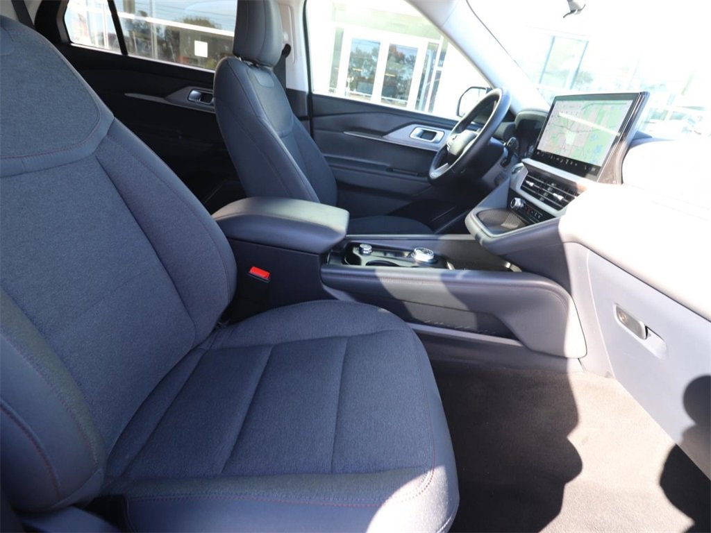 Certified 2025 Ford Explorer Active image 15