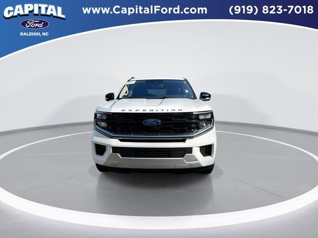 Certified 2025 Ford Expedition Max Platinum image 9