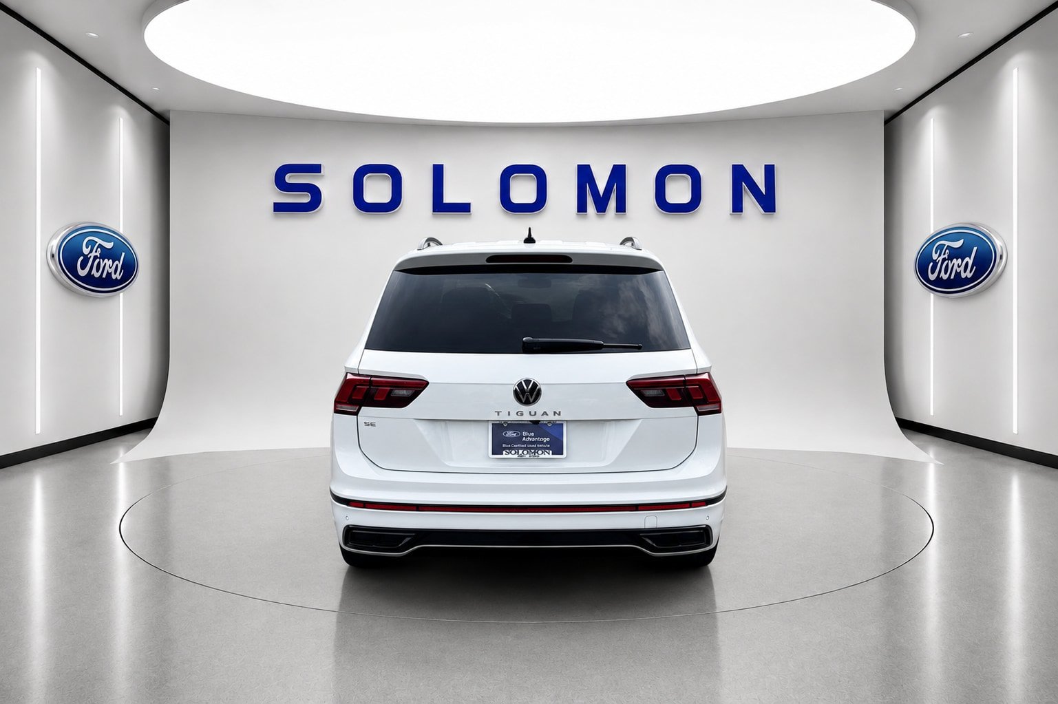 Used 2023 Volkswagen Tiguan SE R-Line FWD image 6