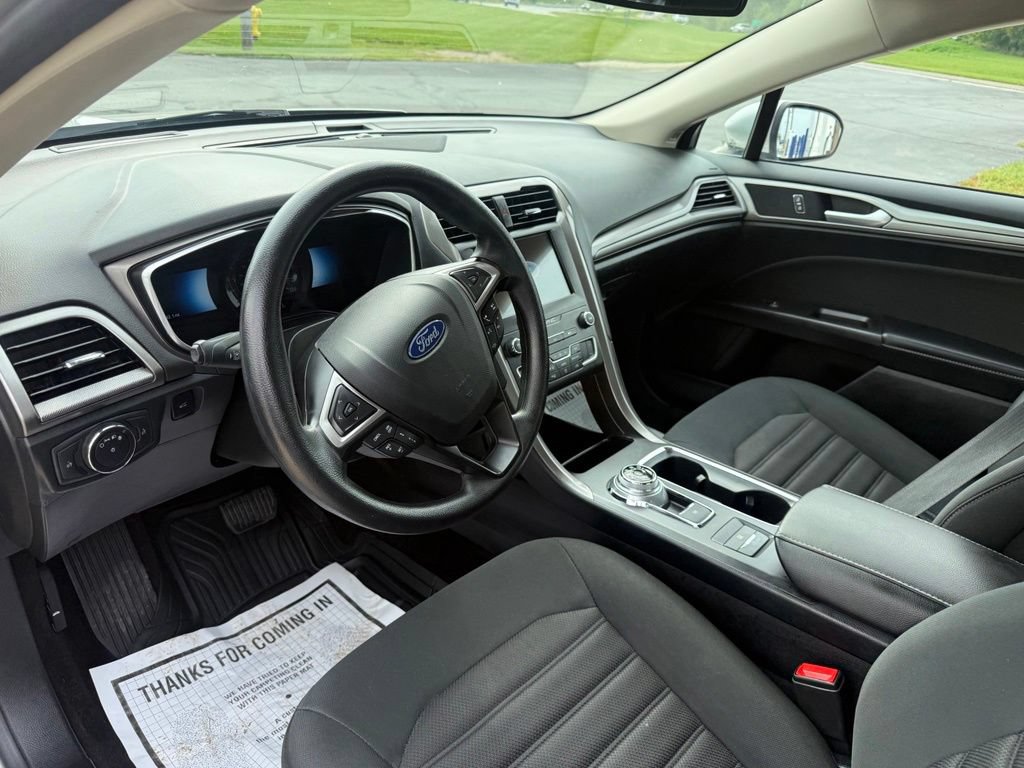 Certified 2019 Ford Fusion SE FWD image 21