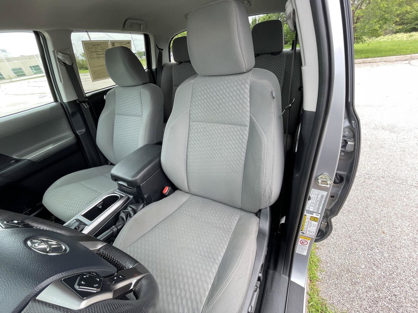 Used 2020 Toyota Tacoma SR5 AWD/4WD image 18