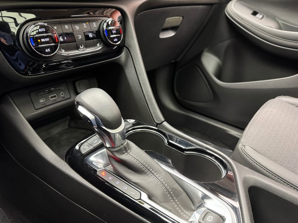 Used 2020 Buick Encore GX Select w/ Experience Buick Package image 22