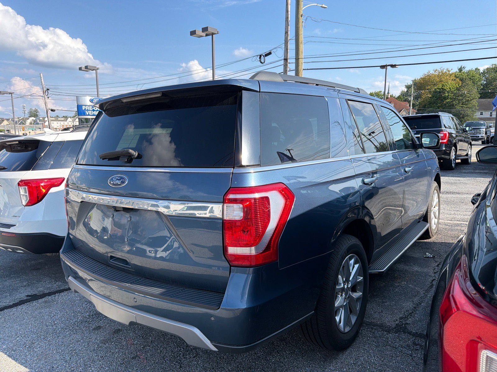 Certified 2020 Ford Expedition XLT w/ Equipment Group 202A AWD/4WD image 5