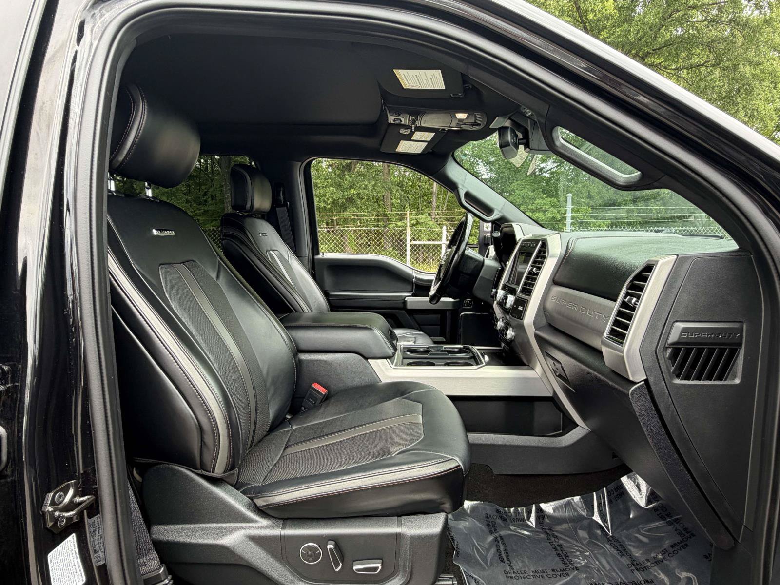 Certified 2019 Ford F450 Platinum w/ Platinum Ultimate Package AWD/4WD image 28