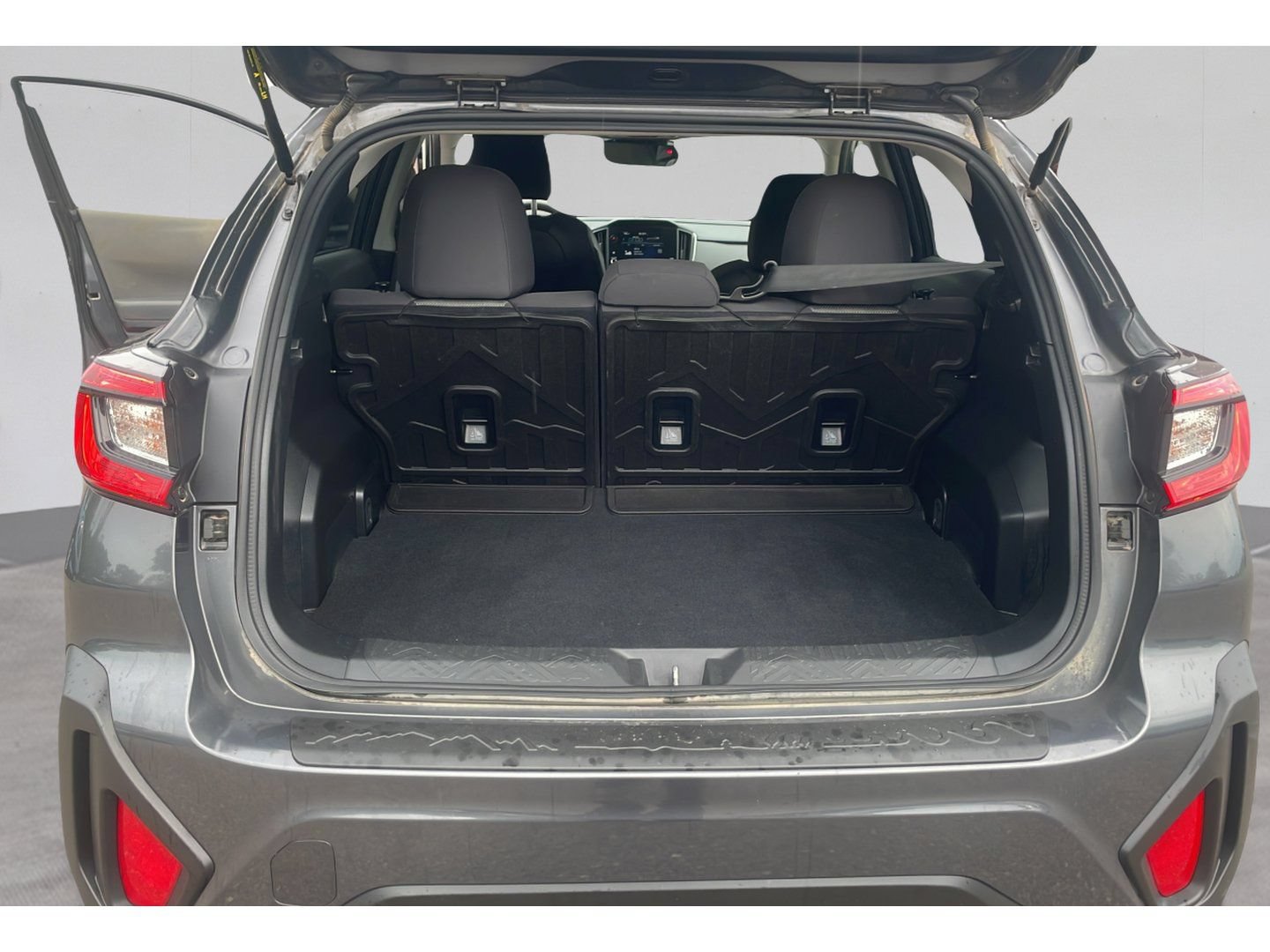 Used 2024 Subaru Crosstrek 2.0i Premium AWD/4WD image 14