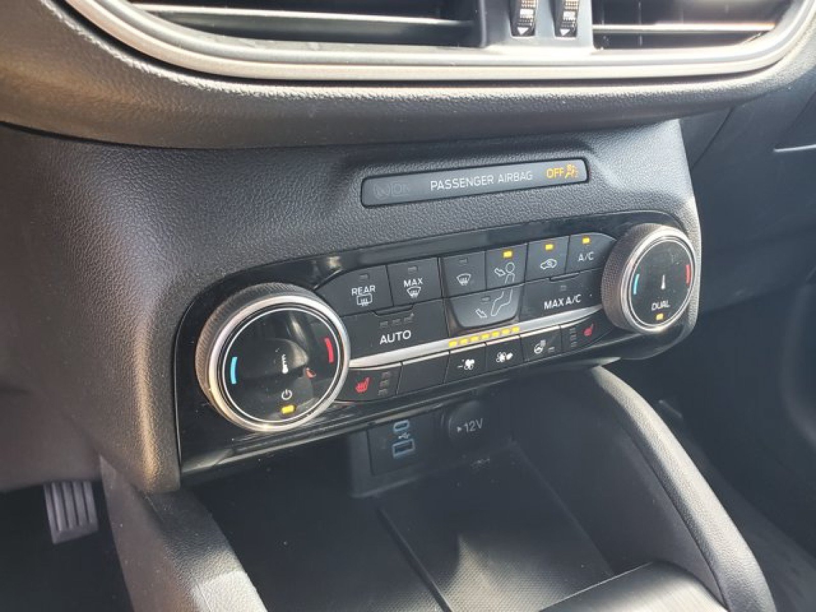 Certified 2022 Ford Escape SEL FWD image 24