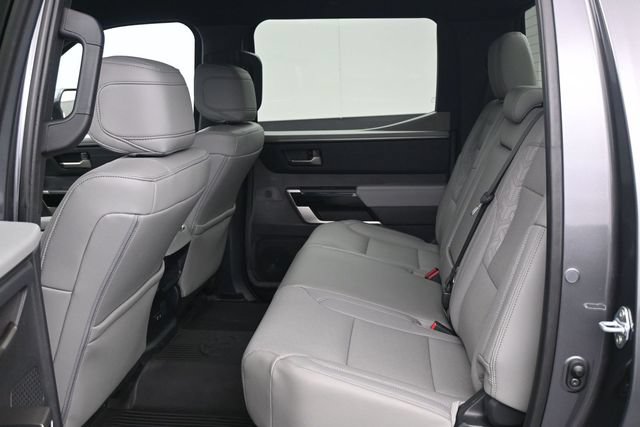 Used 2025 Toyota Tundra Limited AWD/4WD image 5