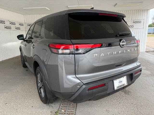 Used 2023 Nissan Pathfinder S FWD image 2