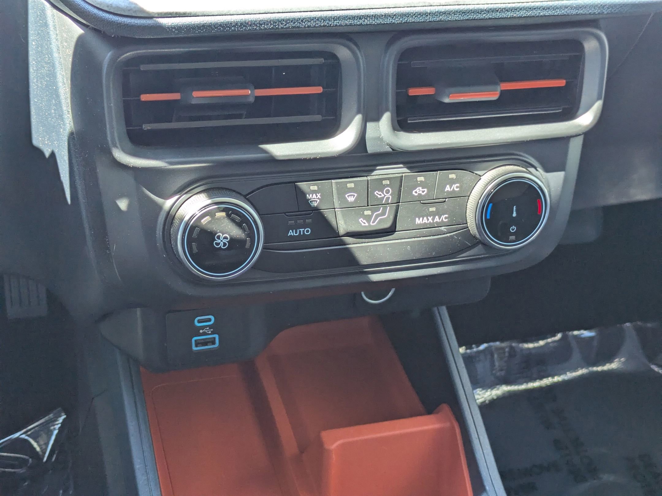 Certified 2024 Ford Maverick XLT image 19