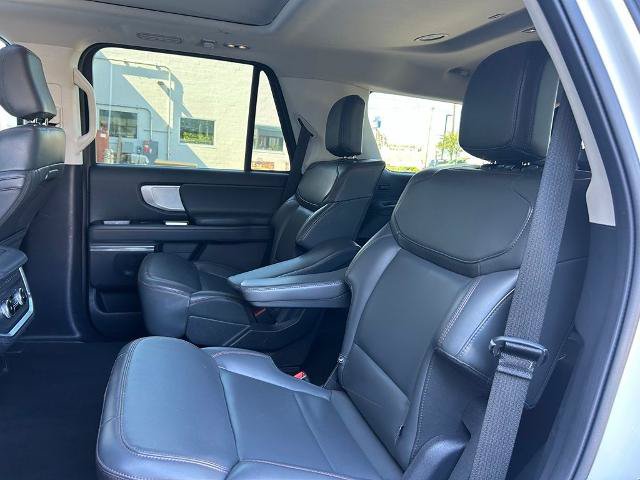 Certified 2025 Ford Expedition Active AWD/4WD image 22