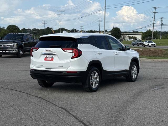 Used 2024 GMC Terrain SLE AWD/4WD image 5