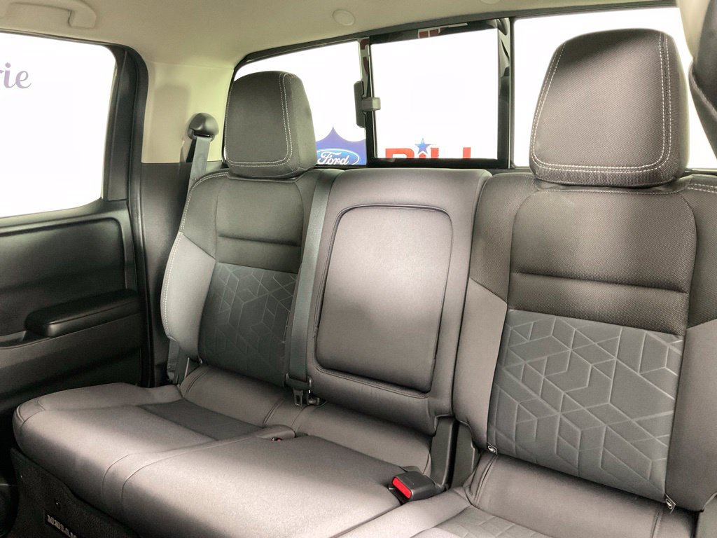 Used 2025 Nissan Frontier SV RWD image 16