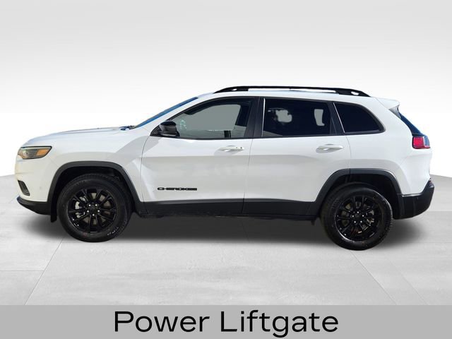 Used 2023 Jeep Cherokee Altitude Lux image 2