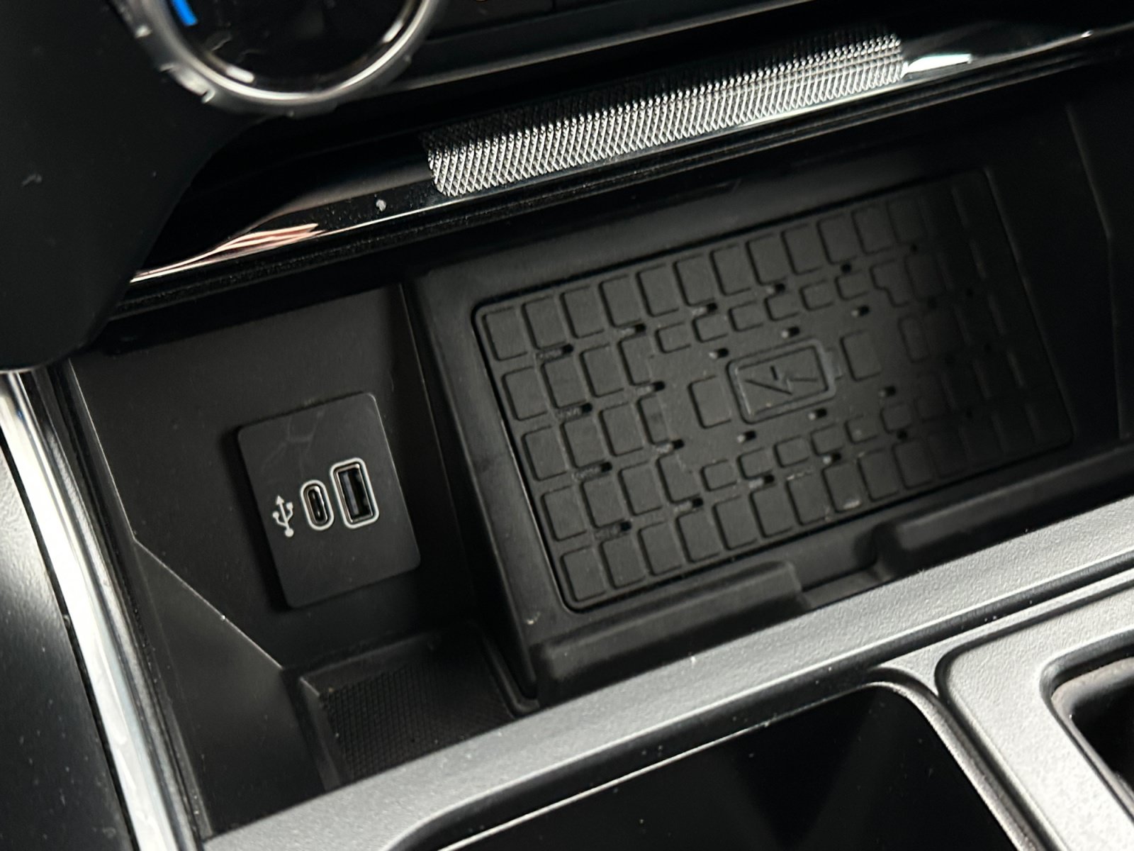 Certified 2025 Ford F150 Raptor AWD/4WD image 30