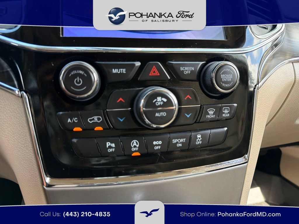 Used 2020 Jeep Grand Cherokee Limited w/ Luxury Group II AWD/4WD image 12