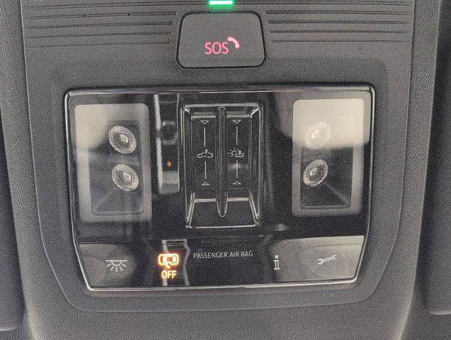 Used 2025 Volkswagen Atlas Cross Sport SEL Premium R-Line AWD/4WD image 19