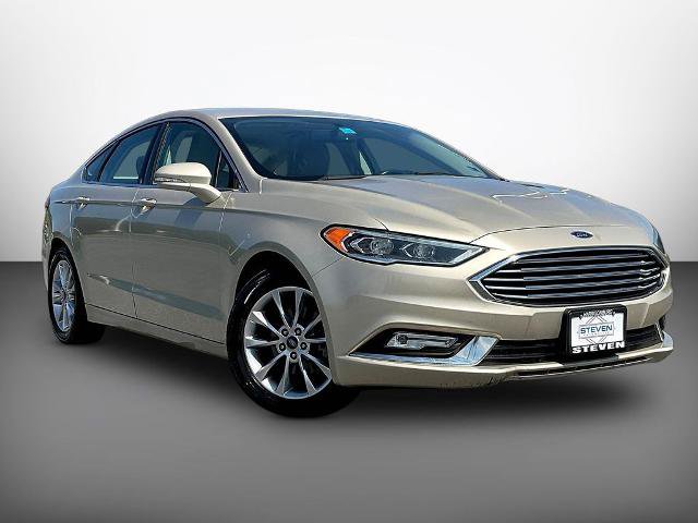 Certified 2017 Ford Fusion SE w/ Fusion SE Technology Package FWD image 1